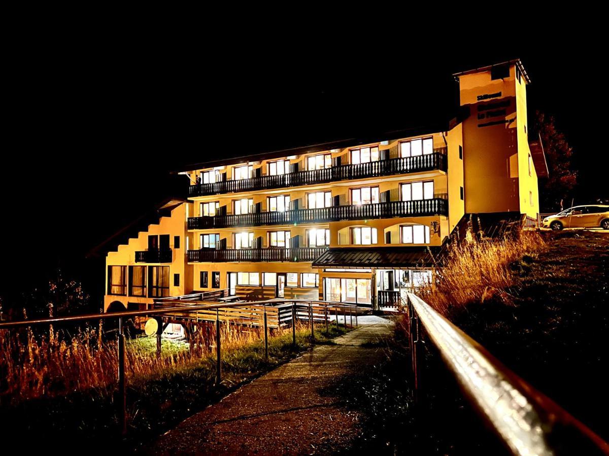 Hotel Le Piolet Saint-Martin-de-Belleville Dış mekan fotoğraf